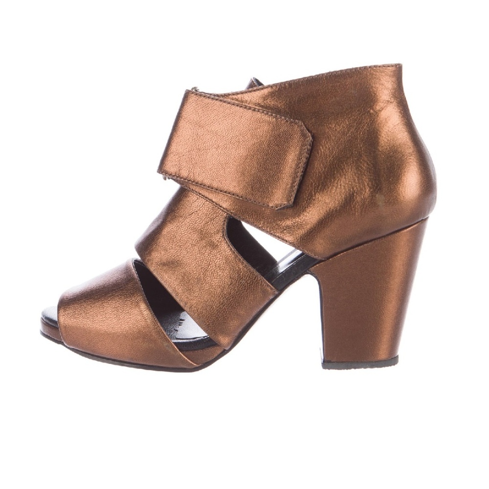 RACHEL COMEY Bronze Metallic Leather Sandals - 7.5